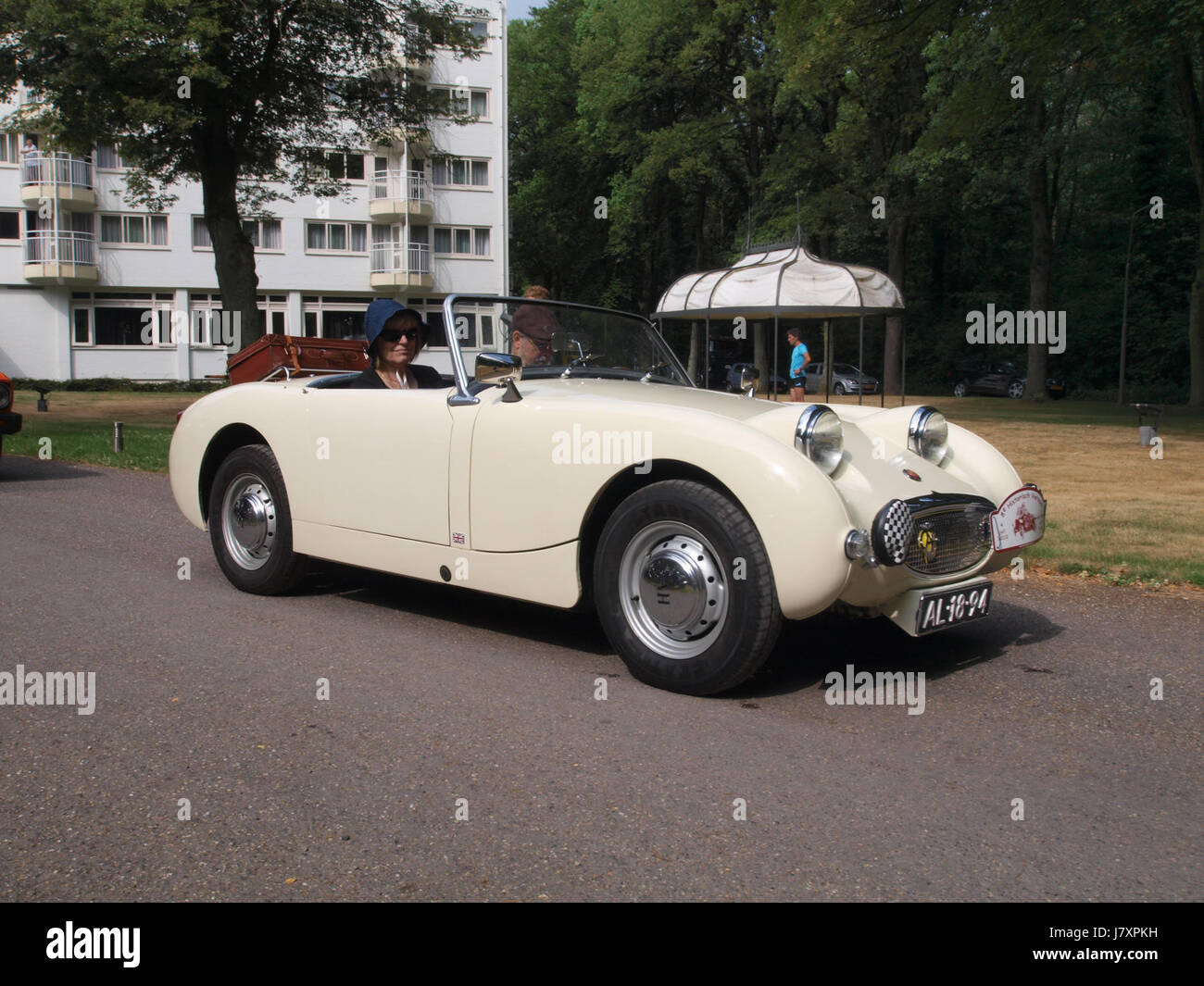 L'Austin Healey Sprite Mk i del 1959, noto anche come "Bugeye" Sprite, è una roadster britannica a due posti. È rinomata per il suo design distintivo, le dimensioni compatte e la convenienza, che la rendono una scelta popolare tra gli appassionati di auto. Foto Stock