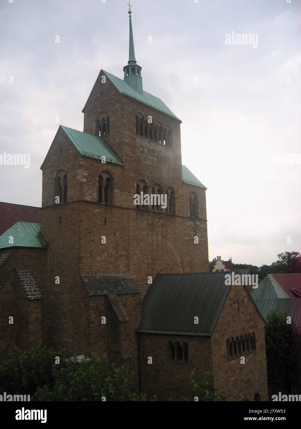 Una fotografia scattata il 24 ottobre 2010 della cattedrale di Minden (Dom), che mostra le sue caratteristiche architettoniche e il suo significato storico in Germania. Foto Stock