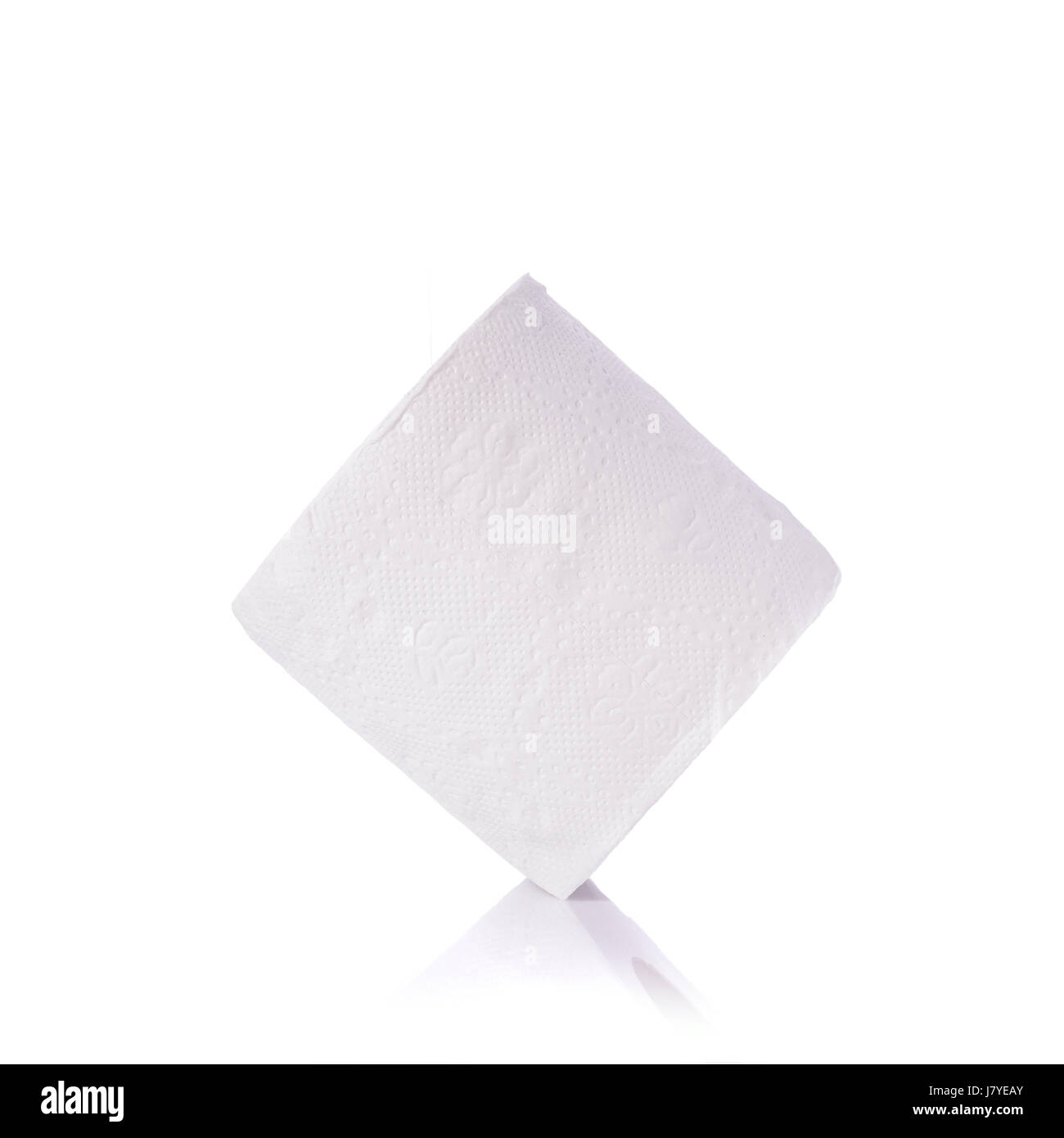 Bianco della carta igienica/tessuto carta. Studio shot isolato su sfondo bianco Foto Stock