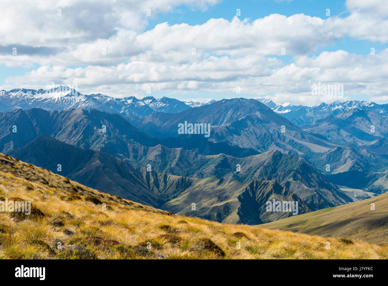 Vista sulle montagne, il sentiero di Ben Lomond, Alpi del Sud, Otago, Isola del Sud, Nuova Zelanda Foto Stock