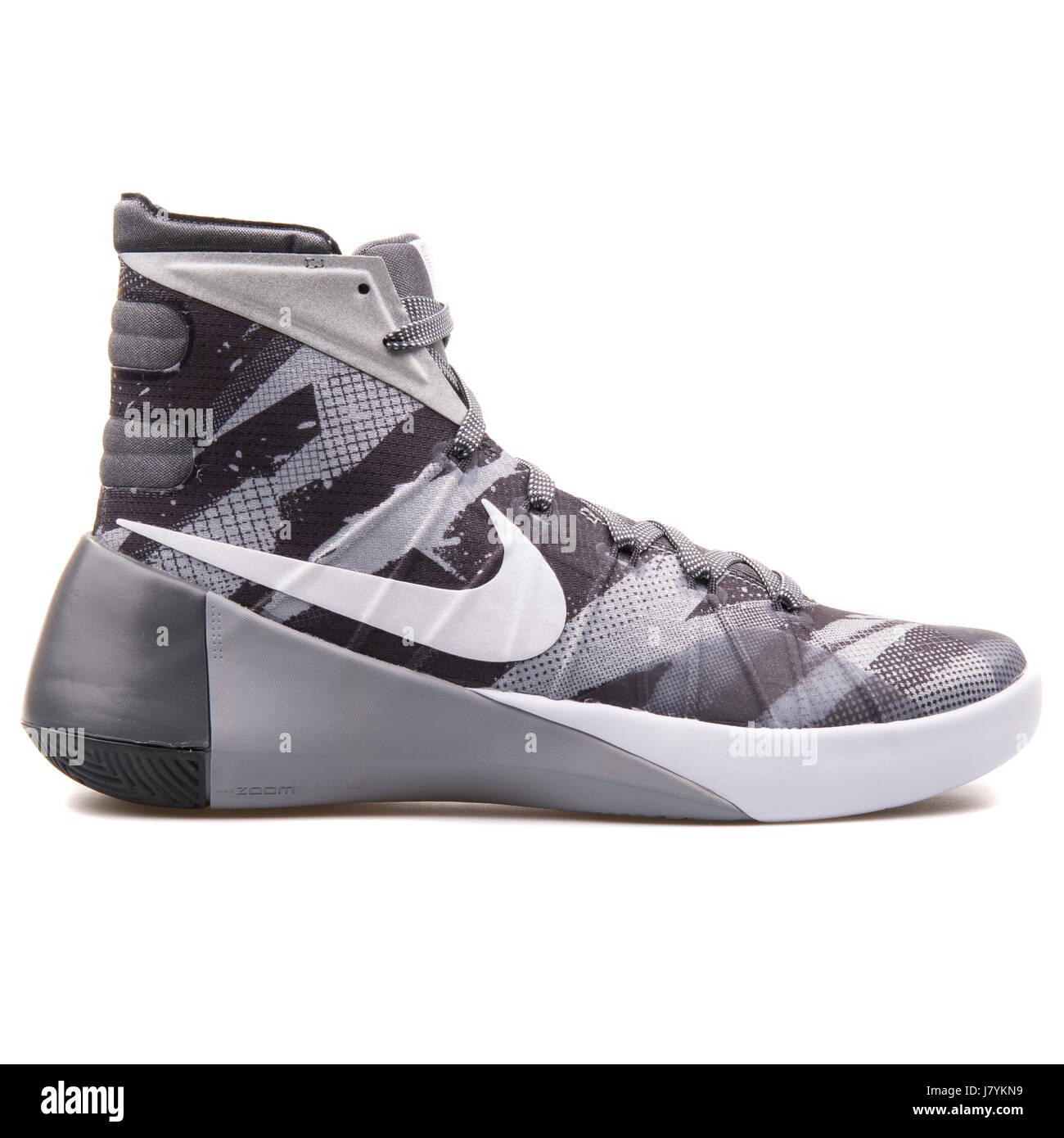 Nike Hyperdunk 2015 PRM di pallacanestro degli uomini di sneakers -  749567-010 Foto stock - Alamy