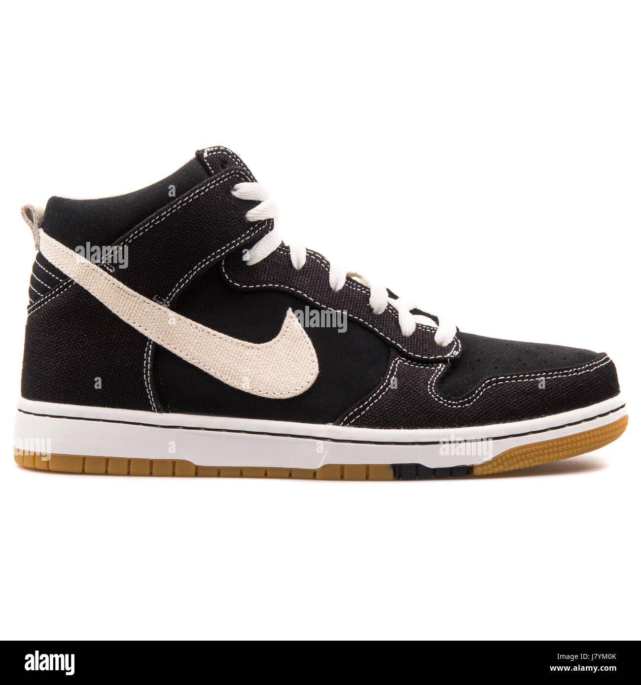 Nike Dunk CMFT nero di pallacanestro degli uomini di sneakers - 705434-002 Foto Stock