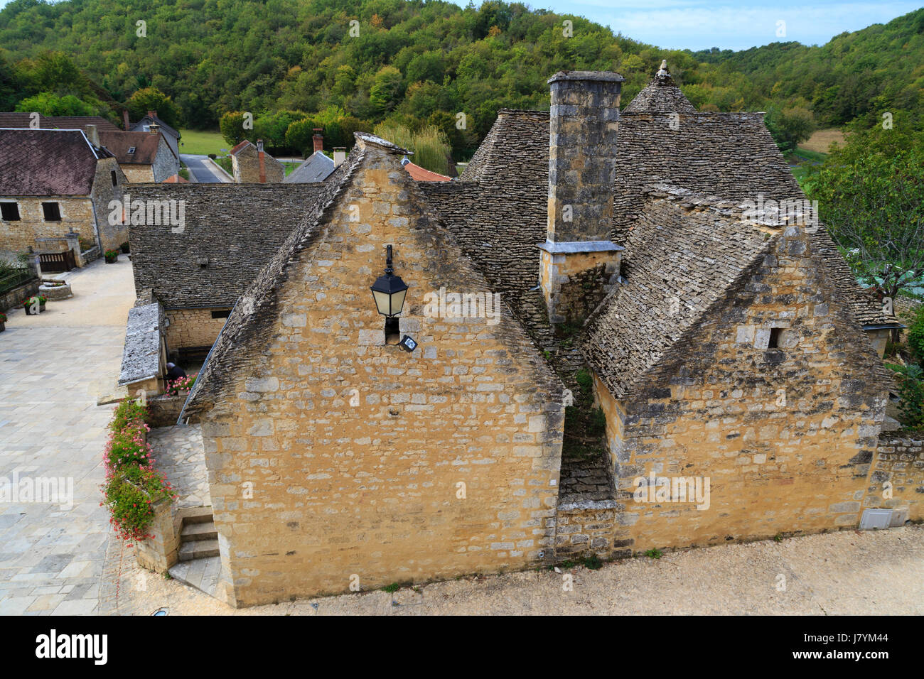 Francia, Dordogna, Saint Amand de Coly, etichettato Les Plus Beaux Villages de France (i più bei villaggi di Francia), case nel villaggio Foto Stock