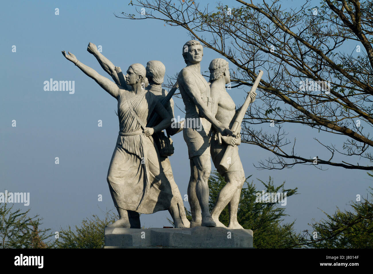 Odommo Bangla, una guerra di liberazione dei martiri memorial sculpture presso l Università di Khulna. Khulna, Bangladesh. Foto Stock