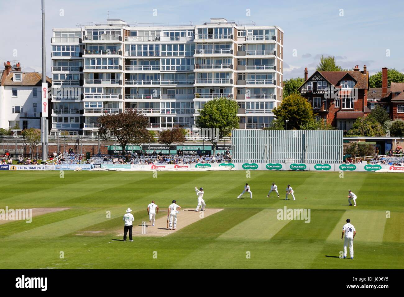 Vista generale del County Ground a Hove durante il campionato della contea di match tra Sussex e Durham. Foto Stock