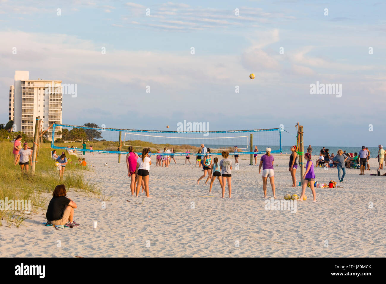 Pallavolo sulla spiaggia di Venezia sul Golfo del Messico in Florida Venezia Foto Stock