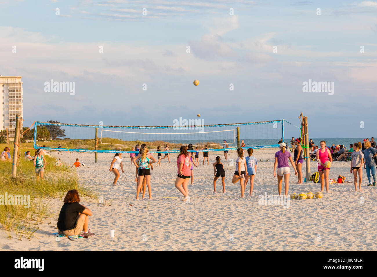 Pallavolo sulla spiaggia di Venezia sul Golfo del Messico in Florida Venezia Foto Stock
