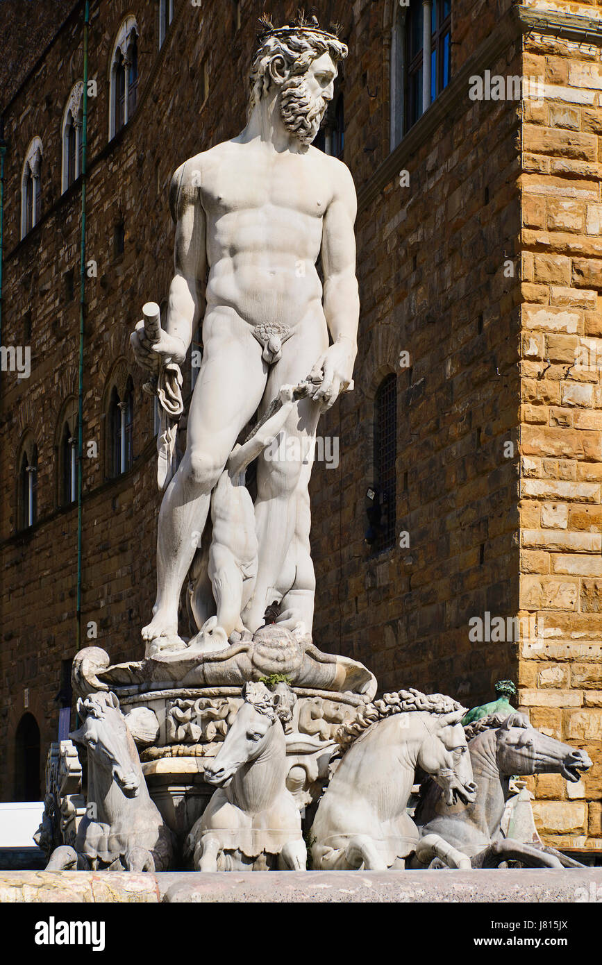 L'Italia, Toscana, Firenze, Piazza della Signoria, la Fontana di Nettuno. Foto Stock