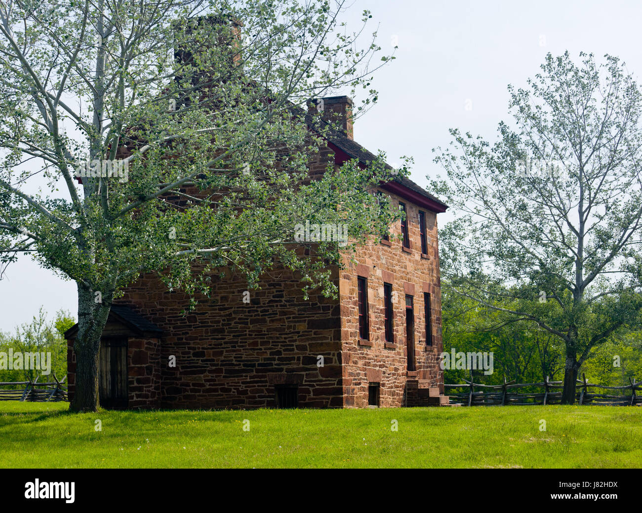 Costruzione casa di pietra sul campo di battaglia della guerra civile monumento storico in pietra del parco Foto Stock