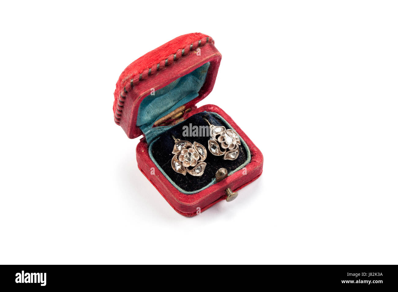 Continental diamante orecchini di cluster in caso di colore rosso. Xix secolo Foto Stock
