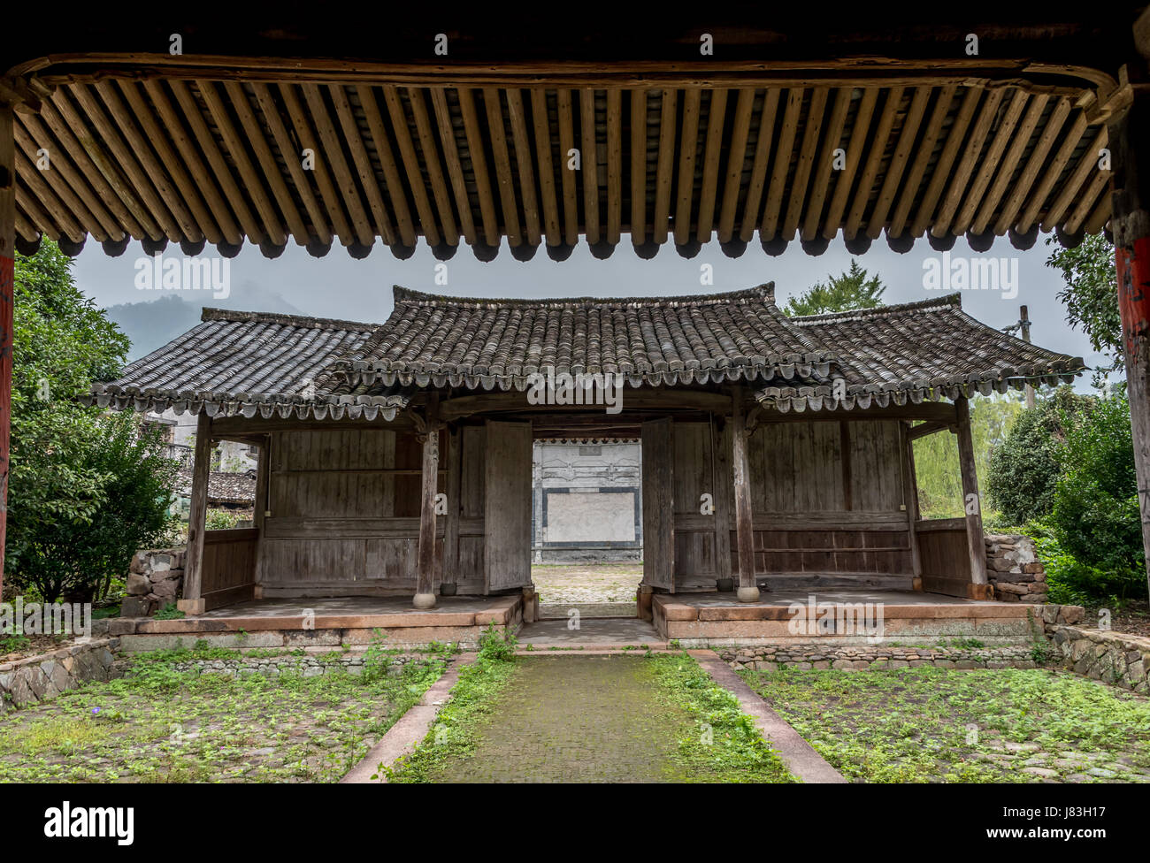 Cortile interno in corrispondenza di Yubei antico villaggio, città Yantan, Yongjia County, nella provincia di Zhejiang, in Cina. Foto Stock