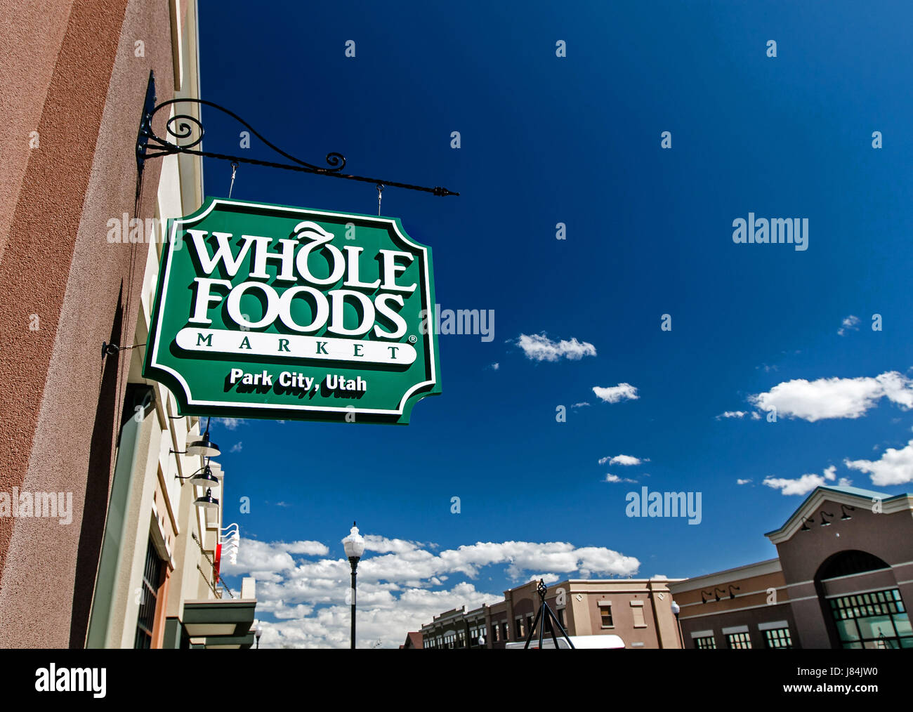 Park City, UT, 12 Maggio 2017: Whole Foods Market segno è sospeso mediante un ingresso al negozio di alimentari. Foto Stock