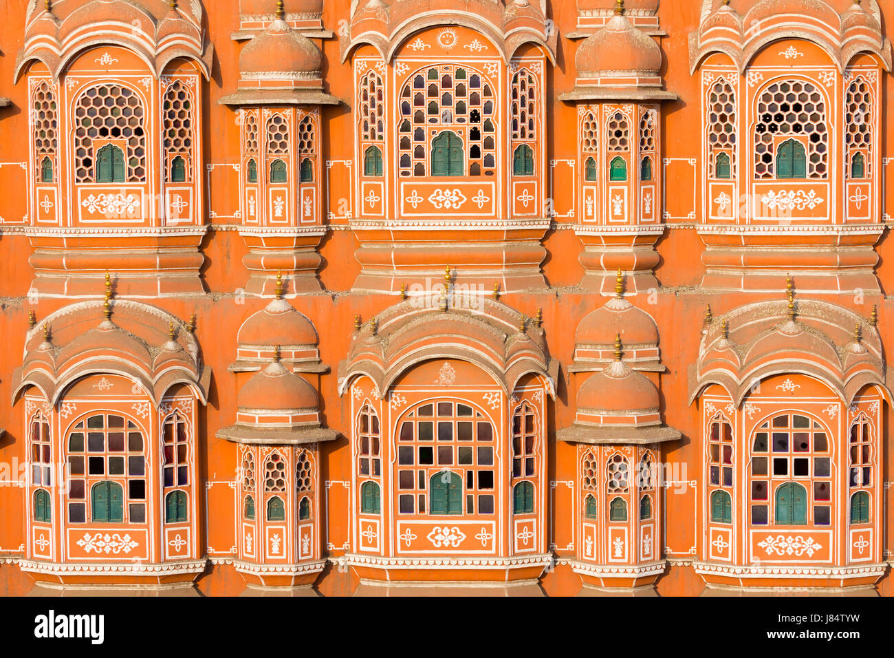 Dettagli architettonici sull'Hawa Mahal - Palazzo dei venti, Jaipur, India. Foto Stock
