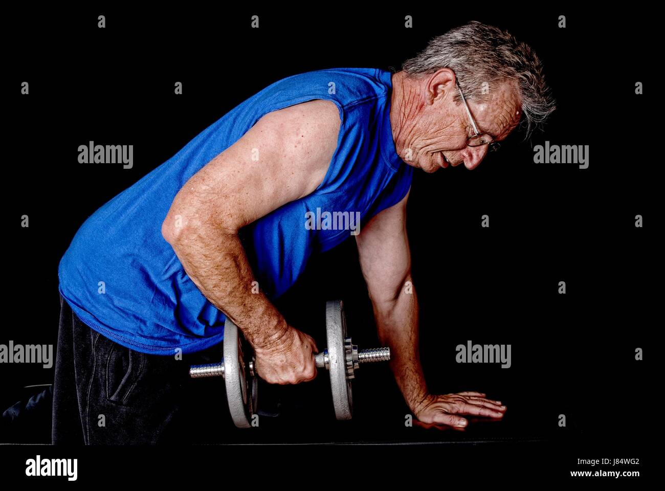 Uomini Uomo salute sport sports lifestyle forte muscolo attivo il peso della formazione Foto Stock