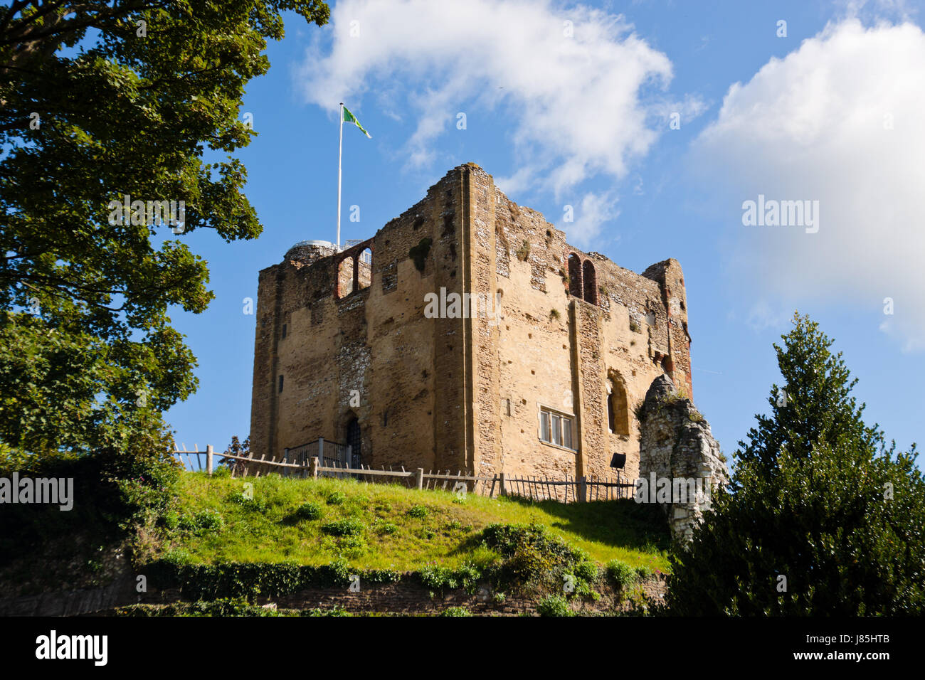 Rovine del Castello landmark inglese antico chateau blue tower grande enorme di grandi dimensioni Foto Stock