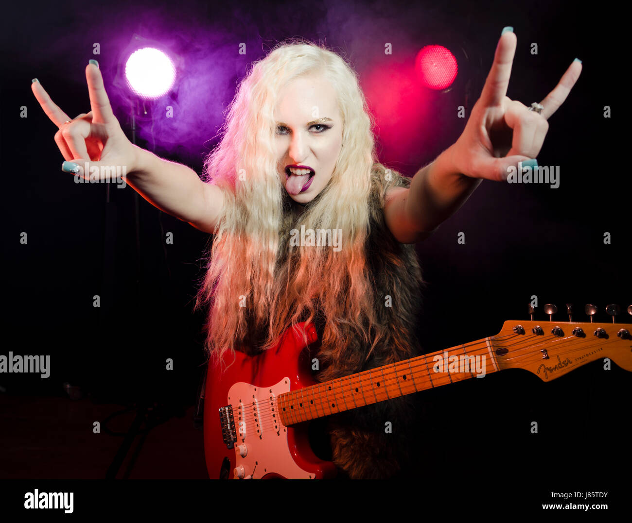 Chitarrista Rock con Fender Stratocaster Foto Stock