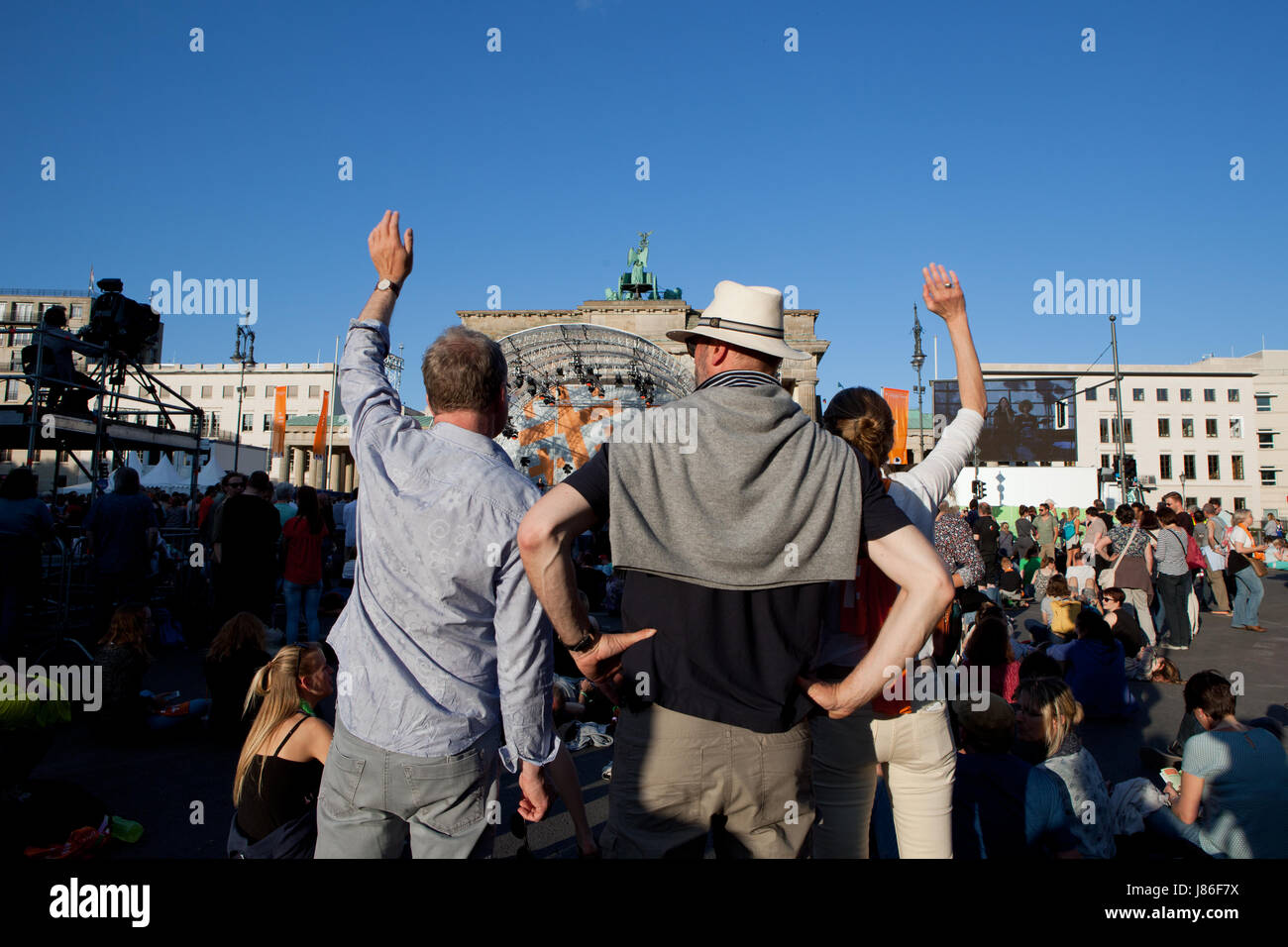 Simon becker / le pictorium - Chiesa evangelica tedesca gruppo (kirchentag) 2017 a Berlino - 26/05/2017 - Germania / Berlino / Berlino - strabe des 17. juni durante il tramonto presso il Kirchentag di Berlino. Foto Stock