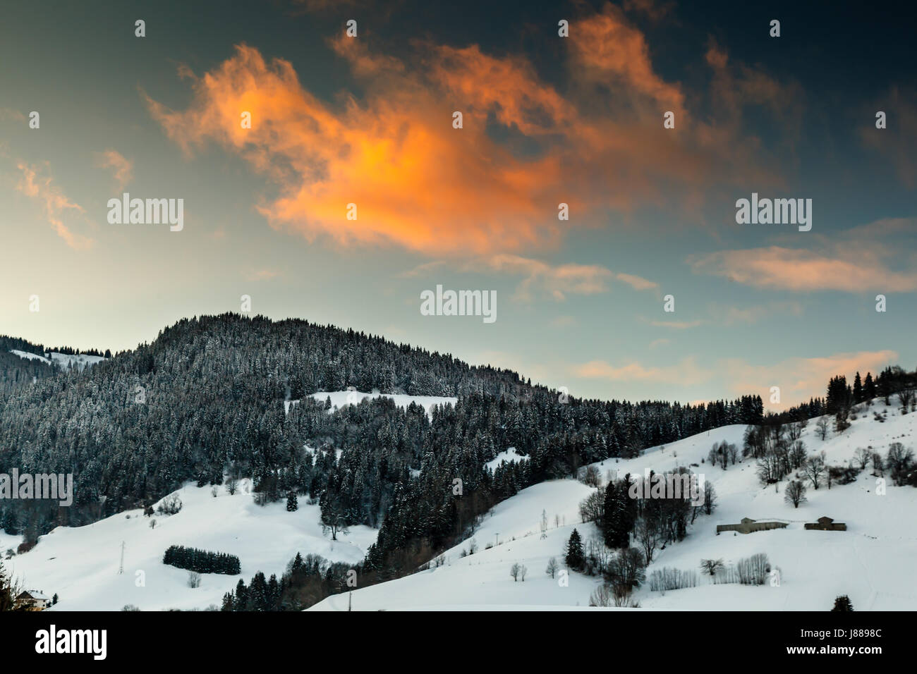 Bel Tramonto nelle Alpi francesi nei pressi di Megeve, Francia Foto Stock