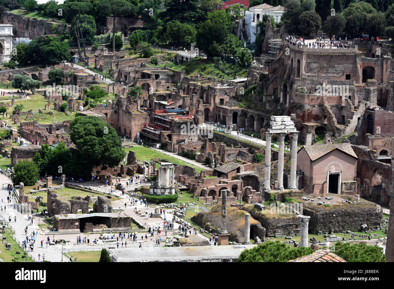 Una vista dell'antico Foro Romano . Foto Stock