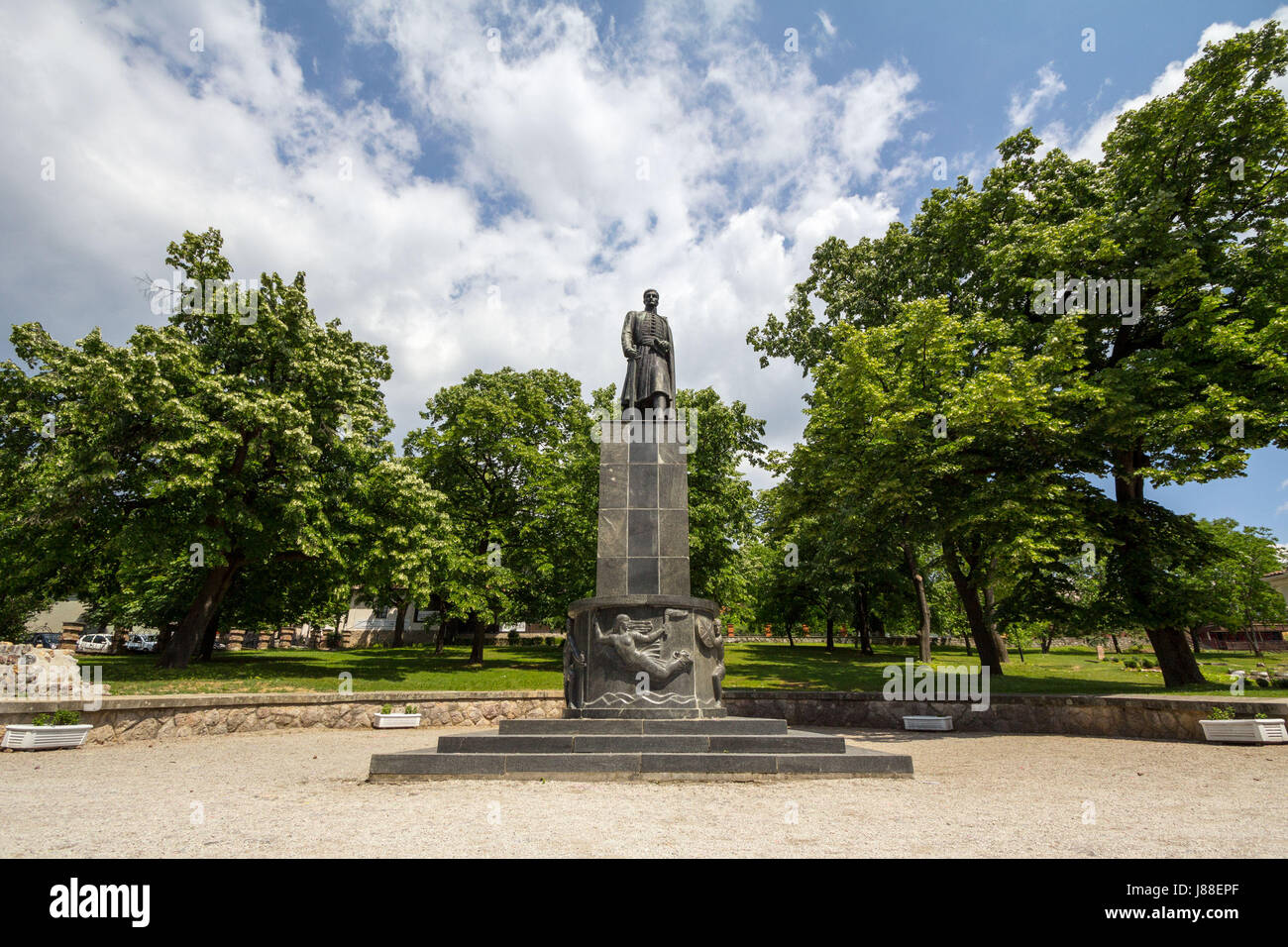 TOPOLA, SERBIA - 27 Maggio 2017: statua dedicata al primo re serbo, Karadjordje, nel museo dedicato alla sua storia in Topola, Oplenac. Pi Foto Stock