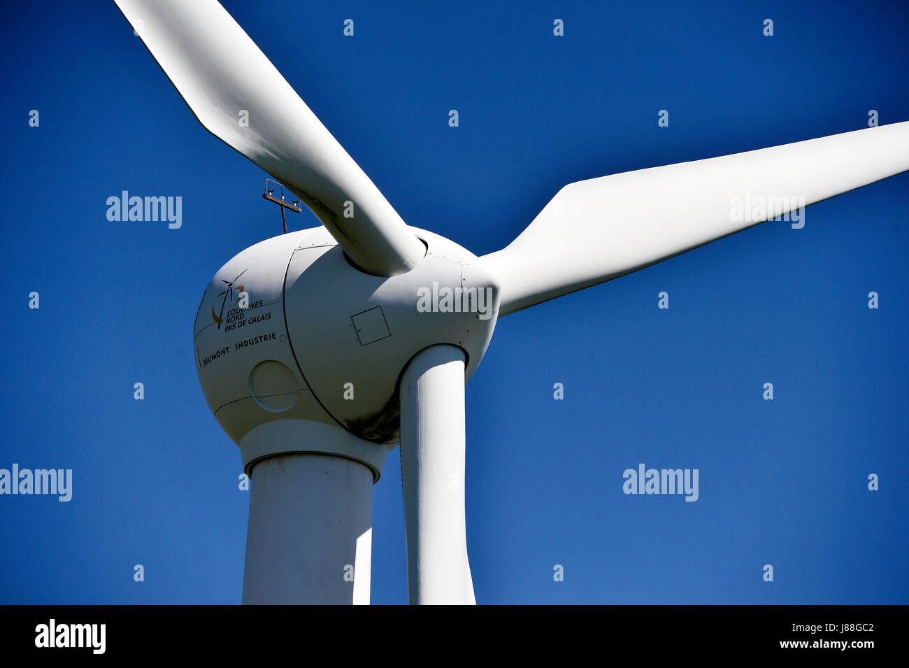 Turbina eolica in Picardie, Hauts de France Foto Stock