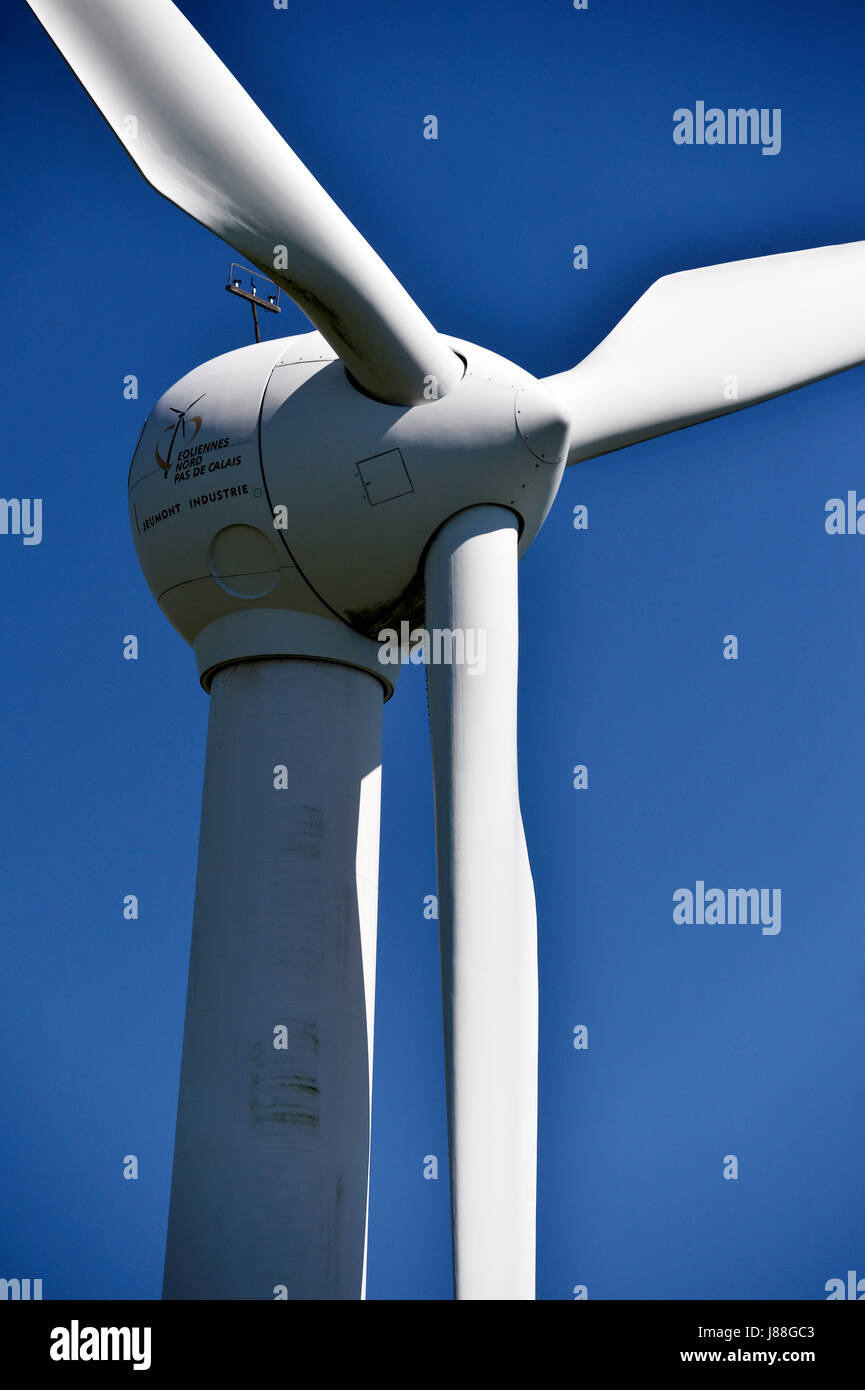 Turbina eolica in Picardie, Hauts de France Foto Stock