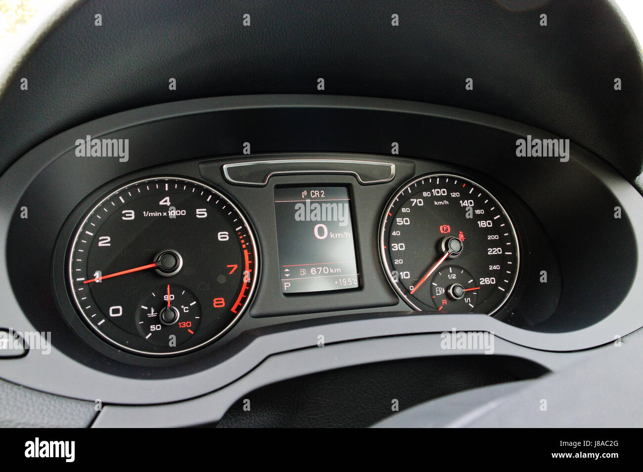 Hong Kong Cina Feb 27, 2017 : Audi Q3 30 TFSI 2017 Dashboard su Feb 27 2017 a Hong Kong. Foto Stock