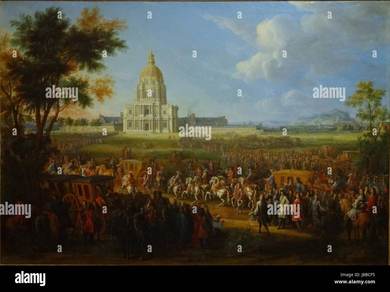 L'opera intitolata "Louis XIV Invalides" di Pierre Denis Martin raffigura la sontuosa processione funebre di re Luigi XIV di Francia, tenutasi presso l'HÃ des Invalides di Parigi. Il dipinto cattura la grandezza della cerimonia e il simbolismo reale associato alla monarchia francese. Foto Stock
