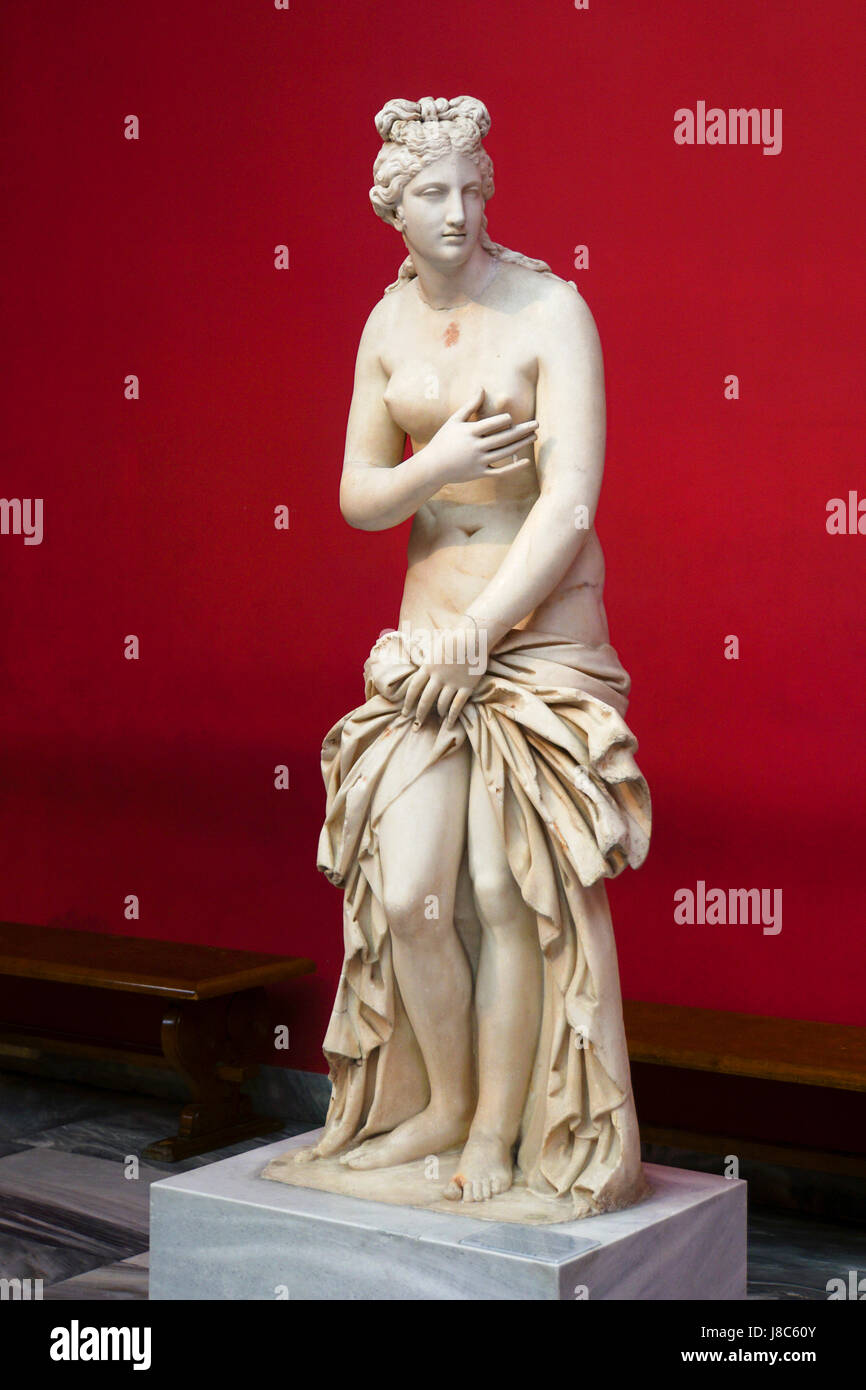 Statua di marmo di Afrodite Godess amore e bellezza, Museo Archeologico Nazionale, Grecia, Atene Foto Stock