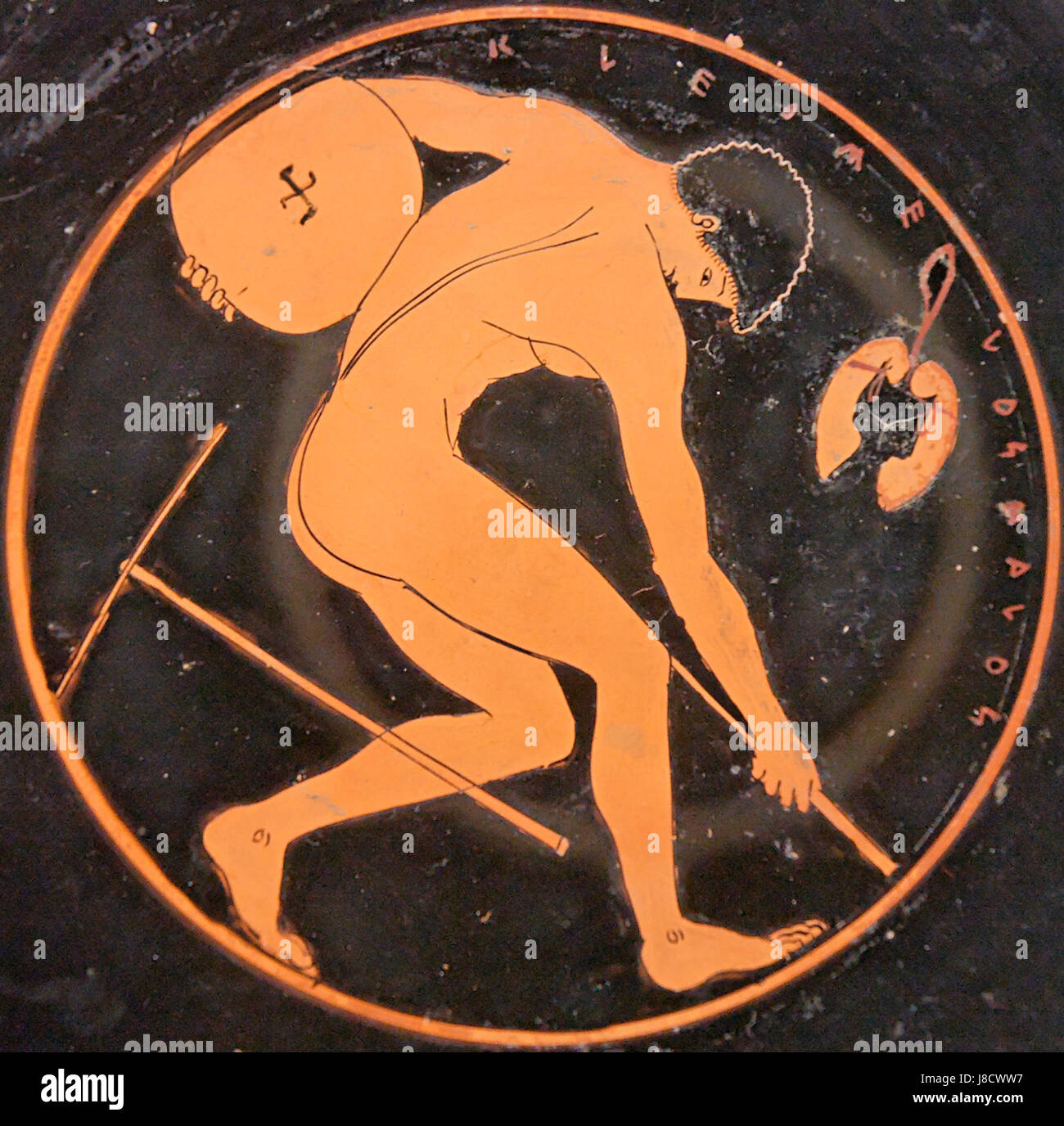 Il Discobolus di Kleomelos è un'antica scultura greca che rappresenta l'abilità atletica, ora ospitata al Museo del Louvre, che espone l'arte classica greca. Foto Stock