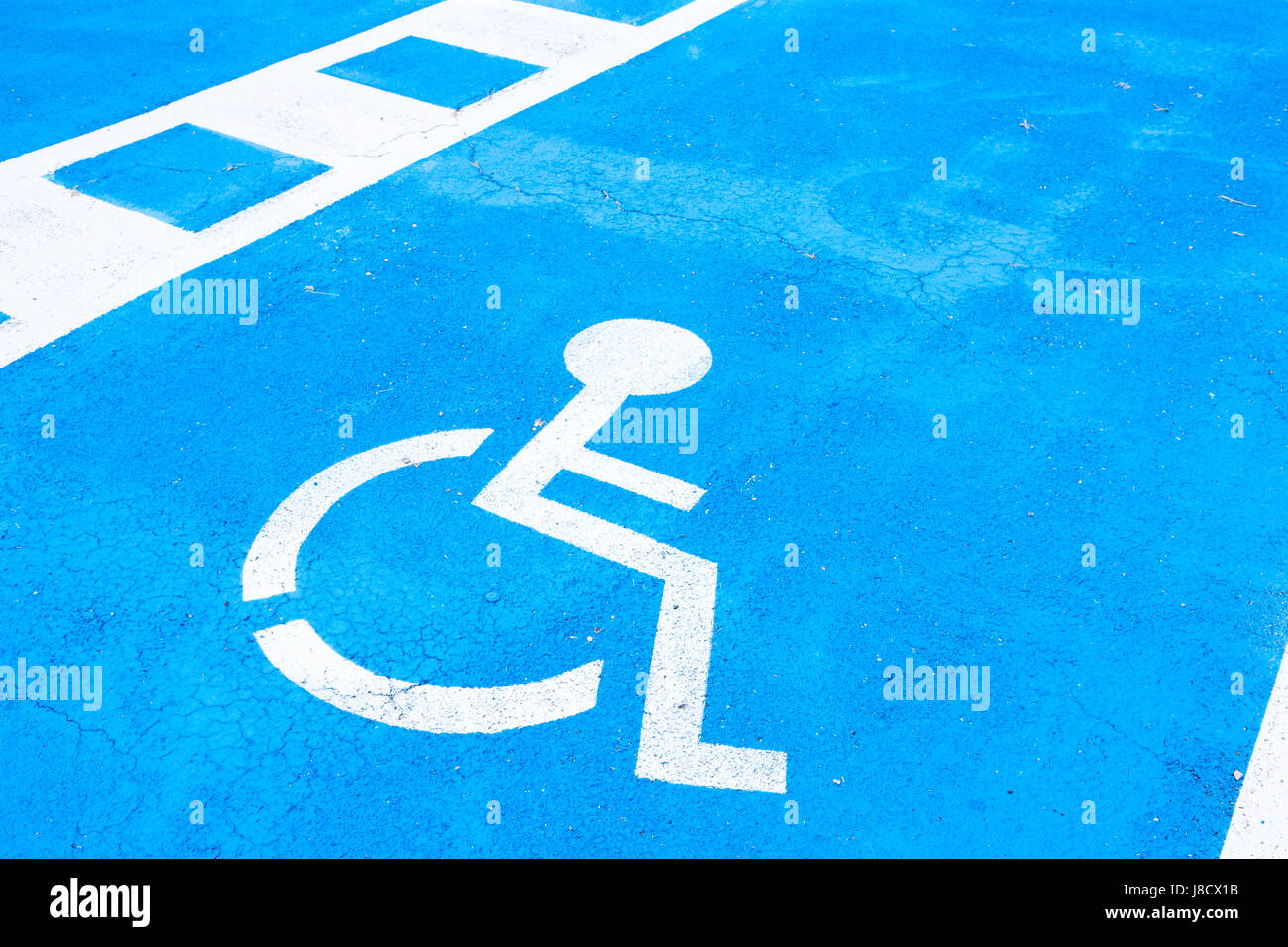 Sedia a rotelle, blu, oggetto, gli oggetti al di fuori, parcheggio, disabili, paraplegico, Foto Stock