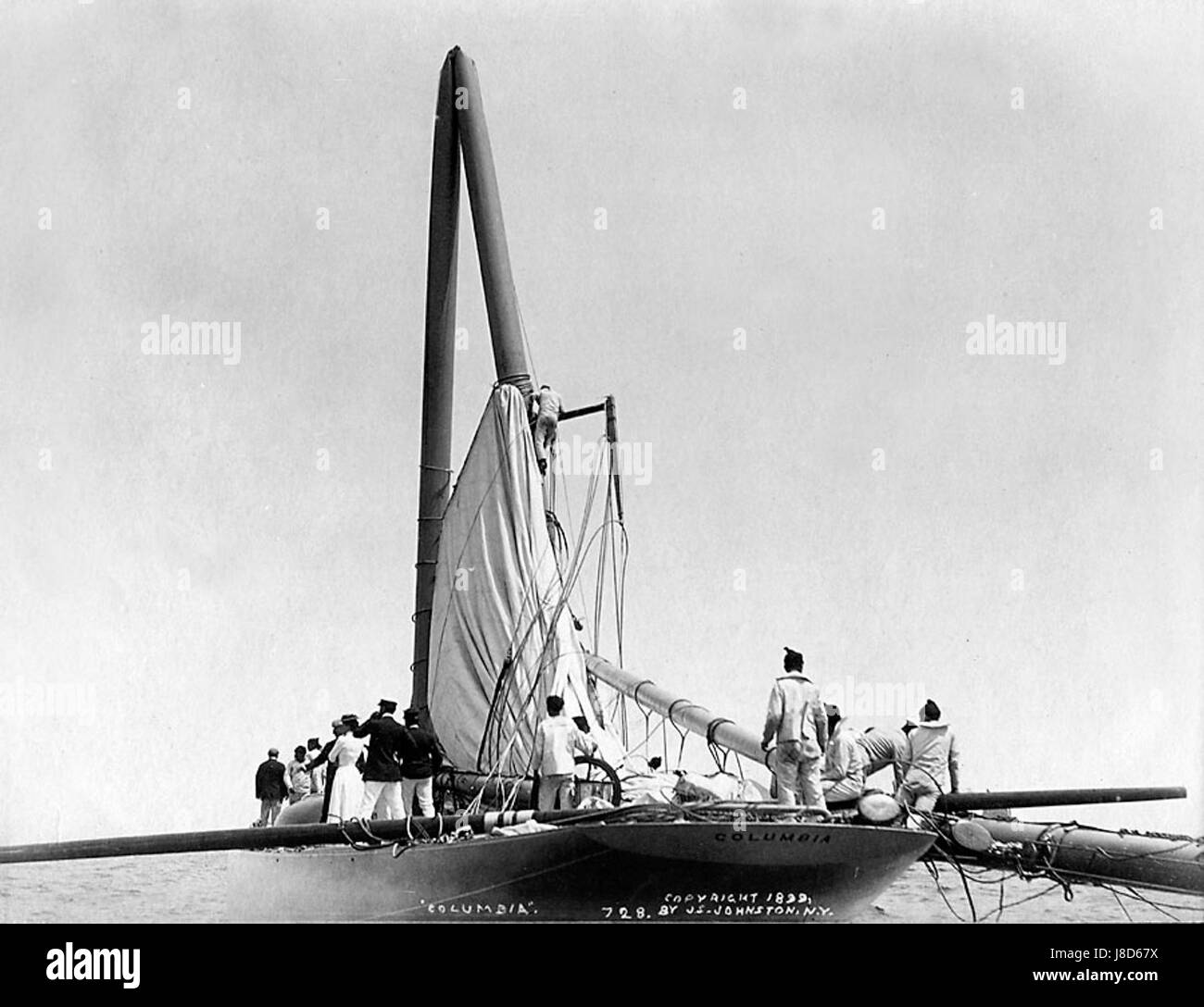 Il relitto della SS Columbia, avvenuto nel 1899, fu un grave disastro marittimo. Questa tragedia ha comportato la collisione del Columbia con un'altra nave, evidenziando i pericoli del viaggio in mare in quel momento. Foto Stock