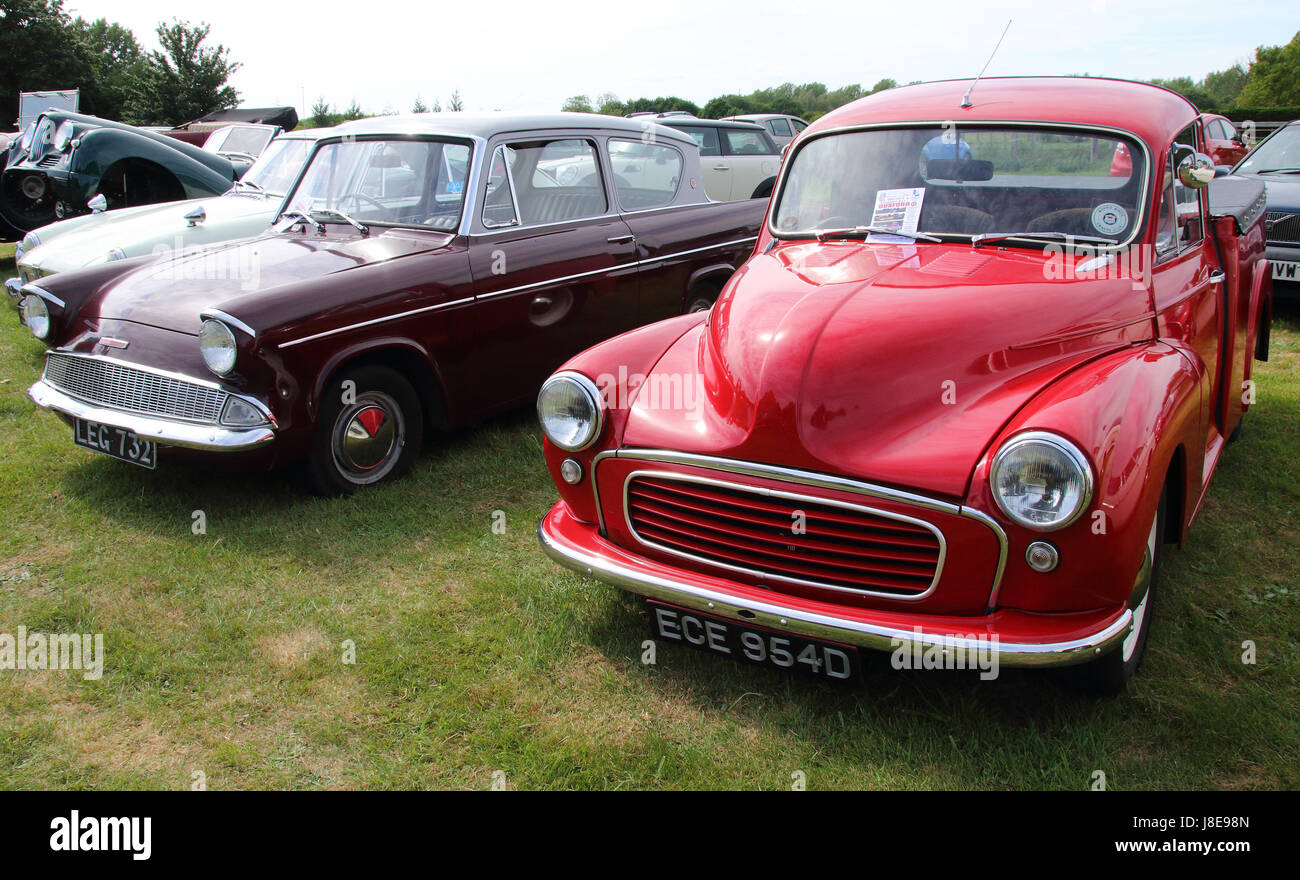 Willington, UK. 28 Maggio, 2017. Willington, Bedford, Regno Unito domenica 28 maggio 2017 ruote Classic presso la colombaia 2017 - un'auto d'epoca rally nel villaggio di Willington, Bedfordshire. Credito: KEITH MAYHEW/Alamy Live News Foto Stock