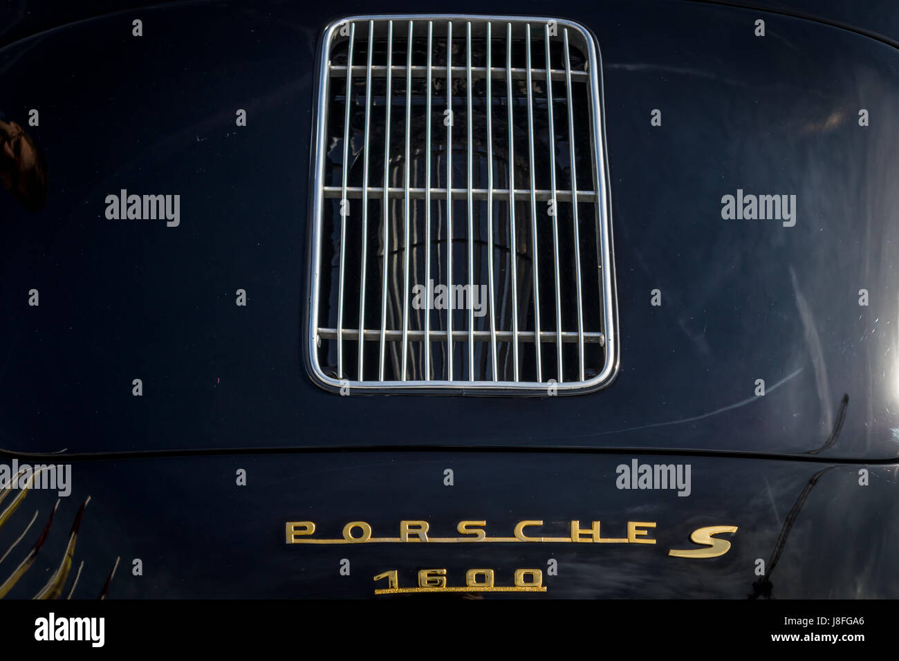 Stoccarda, Germania - MARZO 04, 2017: dettaglio della vettura sportiva Porsche 356, 1962 l'Europa il più grande classico auto exhibition 'retrò classici' Foto Stock