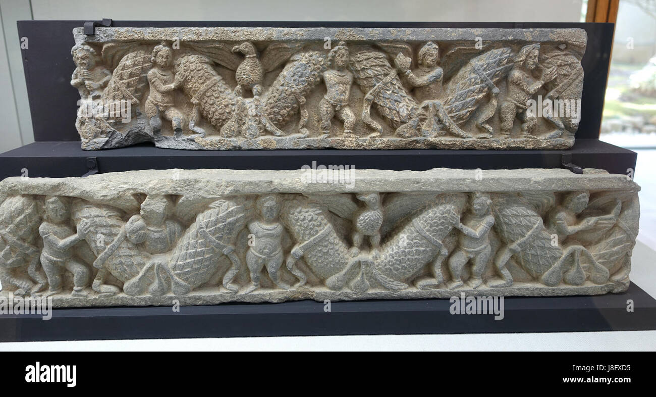 Garland e amorini, Gandhara, c. Ii III secolo D.C., grigio scisto Matsuoka Museum of Art Tokyo, Giappone DSC07196 Foto Stock