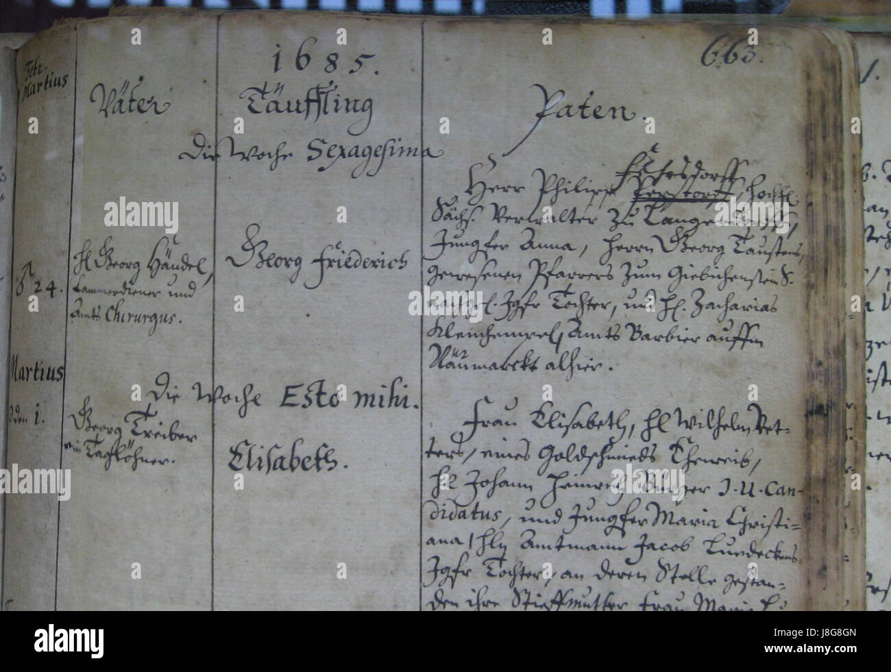 Il registro battesimale di Georg Friedrich Handel registra la sua nascita e il suo battesimo, fornendo importanti informazioni storiche sulla rinomata vita dei composerâ. Questo documento è fondamentale per comprendere il suo background culturale e familiare. Foto Stock