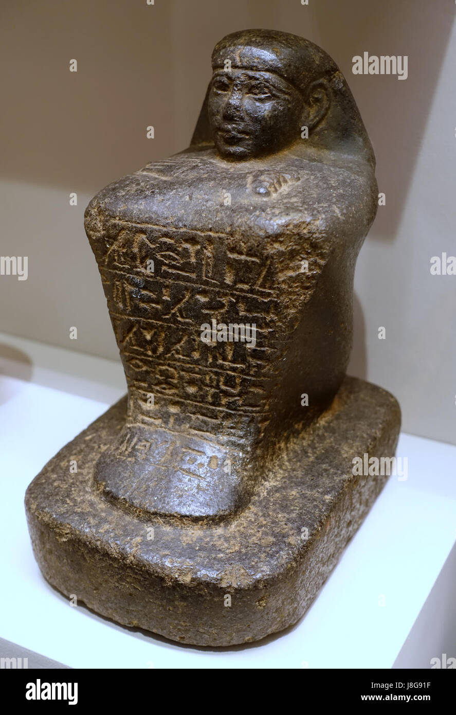 Blocco inscritto statua, Egitto, tardo periodo, c. 664 332 BC, granito nero Harvard Museo semitica Cambridge, MA DSC06204 Foto Stock