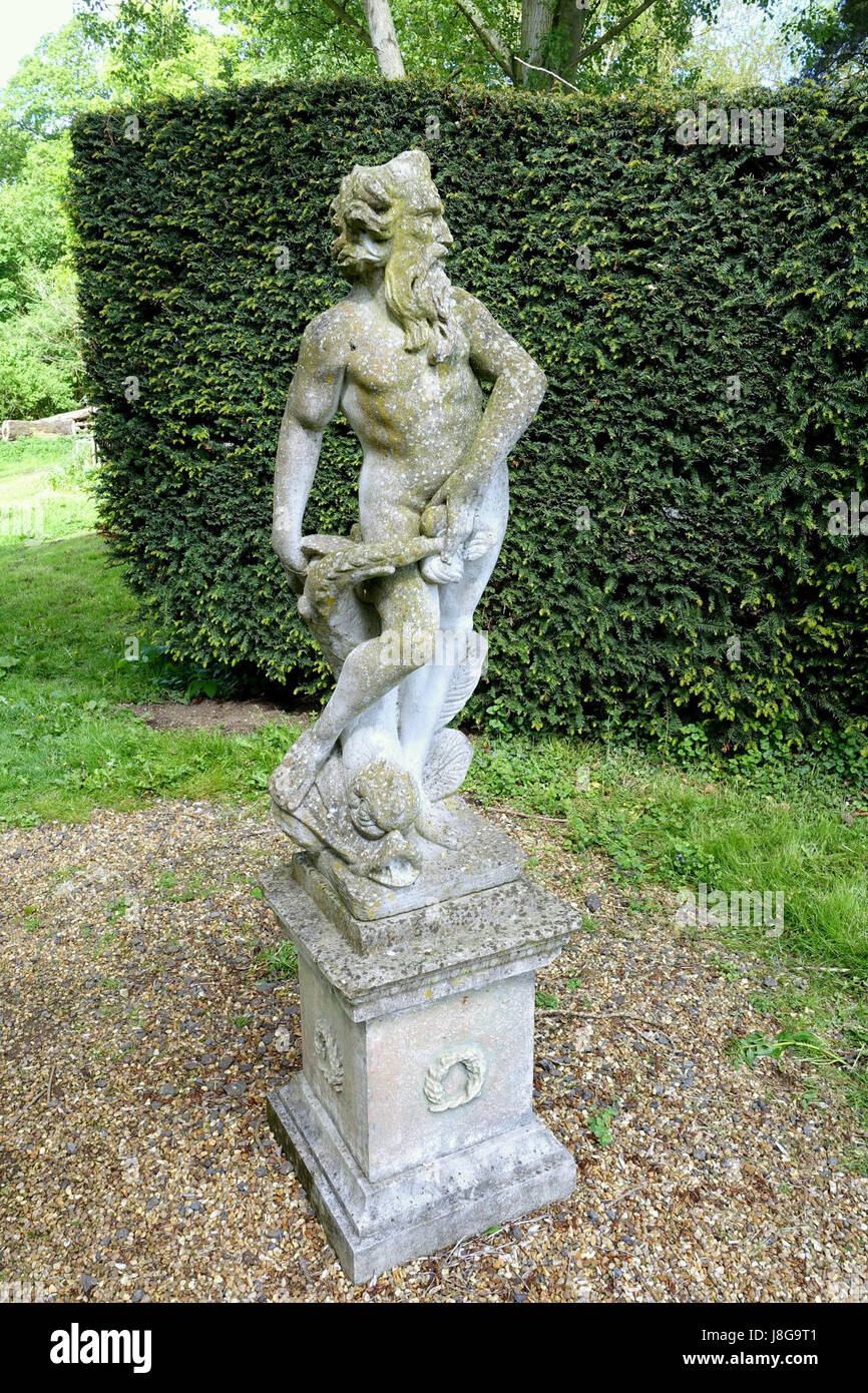 Giardino scultura Rushton Hall Northamptonshire, Inghilterra09342DSC DSC09379 Foto Stock