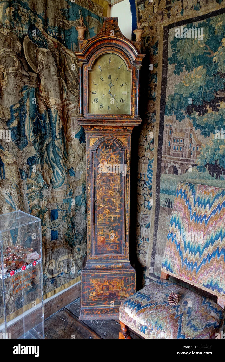 Longcase clock, John Wood, Grantham, 1700 1799, legno, Lacca, ottone Packwood House Warwickshire, Inghilterra DSC08858 Foto Stock