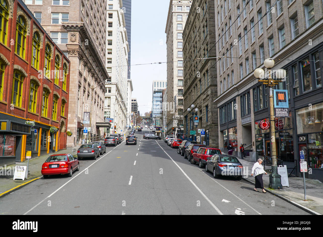 Street view nel centro cittadino di Seattle - Seattle / WASHINGTON - 11 aprile 2017 Foto Stock