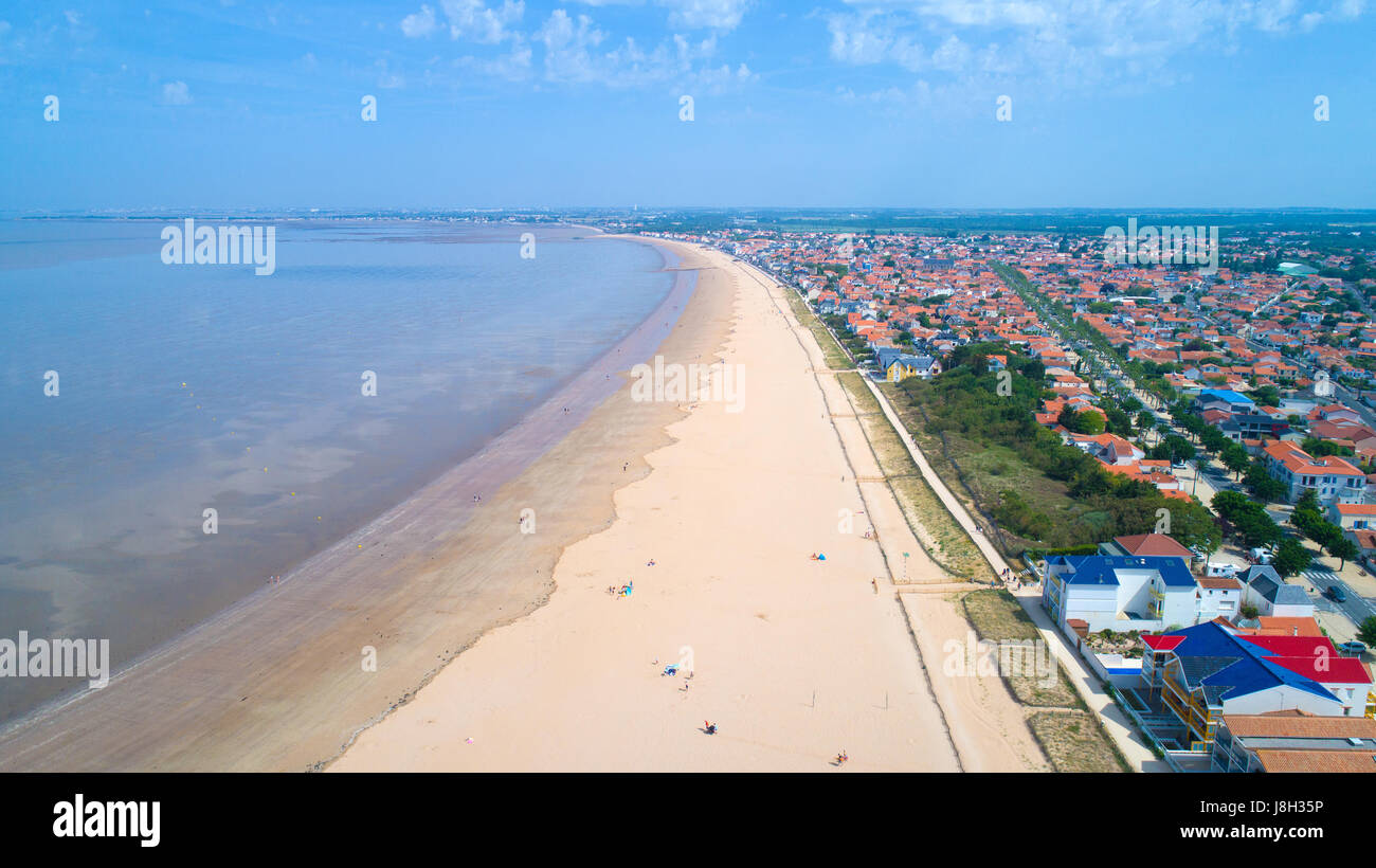 La fotografia aerea di Chatelaillon beach, vicino a La Rochelle Charente Maritime, Francia Foto Stock