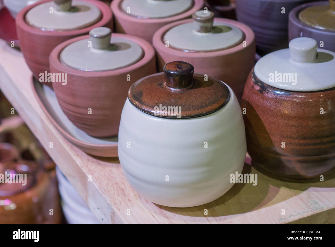 Tazza di ceramica molti stili. Foto Stock