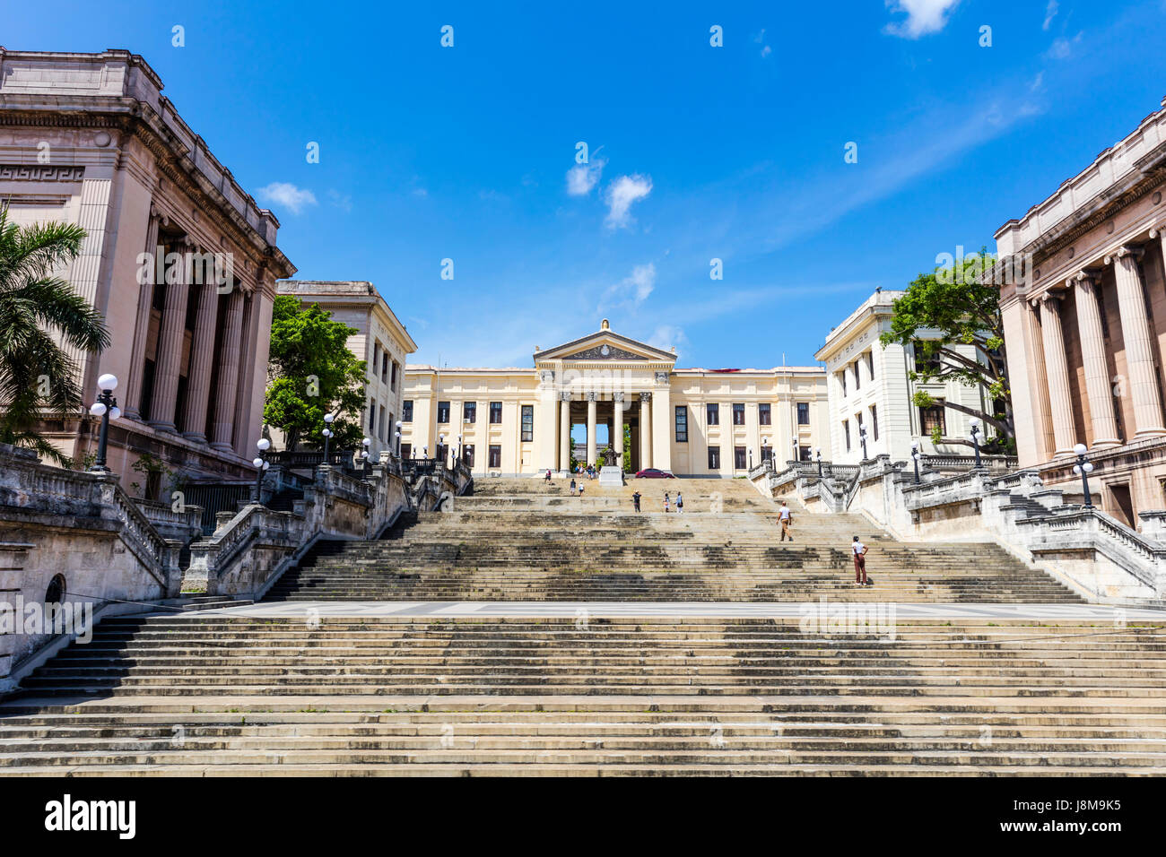 La Alma Mater statua che si trova nella parte anteriore dell Università dell Avana, Universidad de La Habana, ingresso, Havana, Cuba Foto Stock
