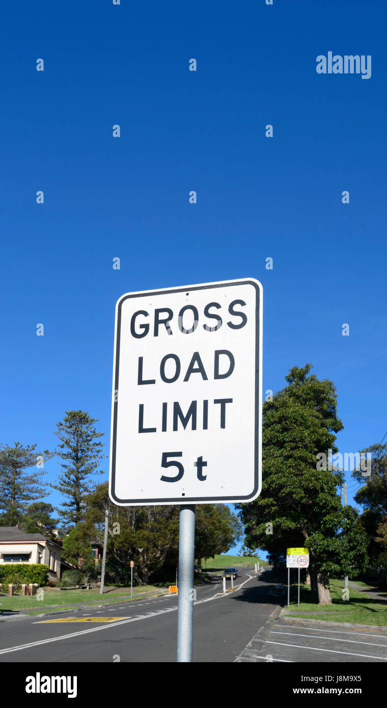 Carico lordo limite di 5 t Segnale di avvertimento, Nuovo Galles del Sud, NSW, Australia Foto Stock