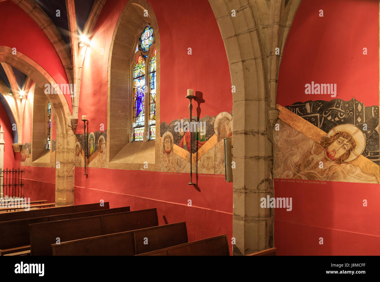 Francia, Lot et Garonne, Bias, Notre Dame de Bias Chiesa, all'interno della Via Crucis di François Peltier Foto Stock