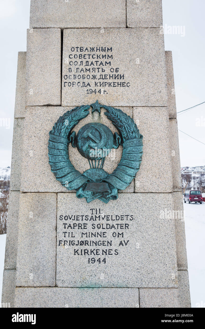 Liberazione sovietica Monumento, in Kirkenes, Norvegia, che commemora la liberazione di Kirkenes dall'occupazione tedesca il 25 ottobre 1944. Foto Stock