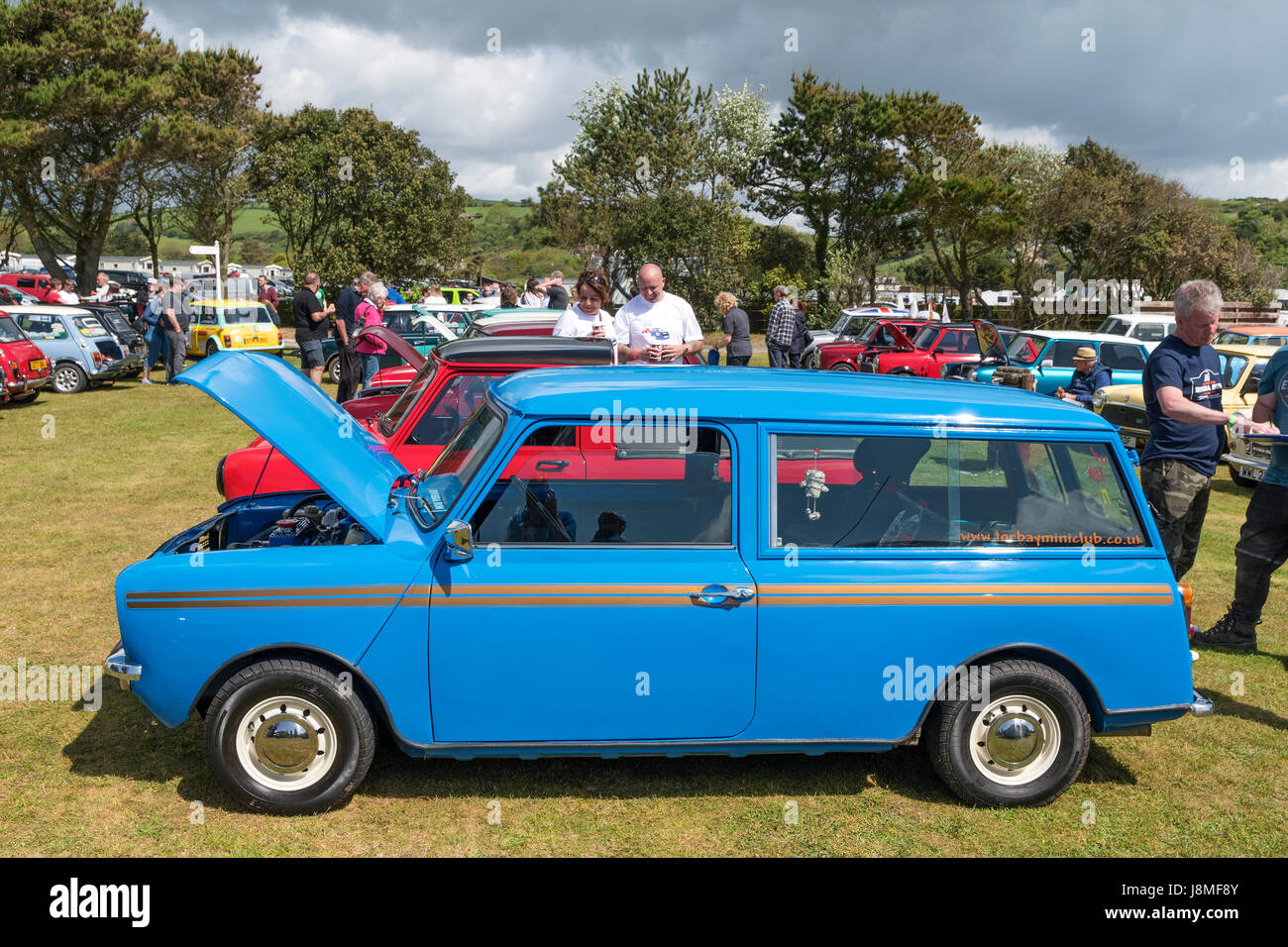 Un classico mini clubman autovettura presso un mini auto show in Cornovaglia, UK. Foto Stock