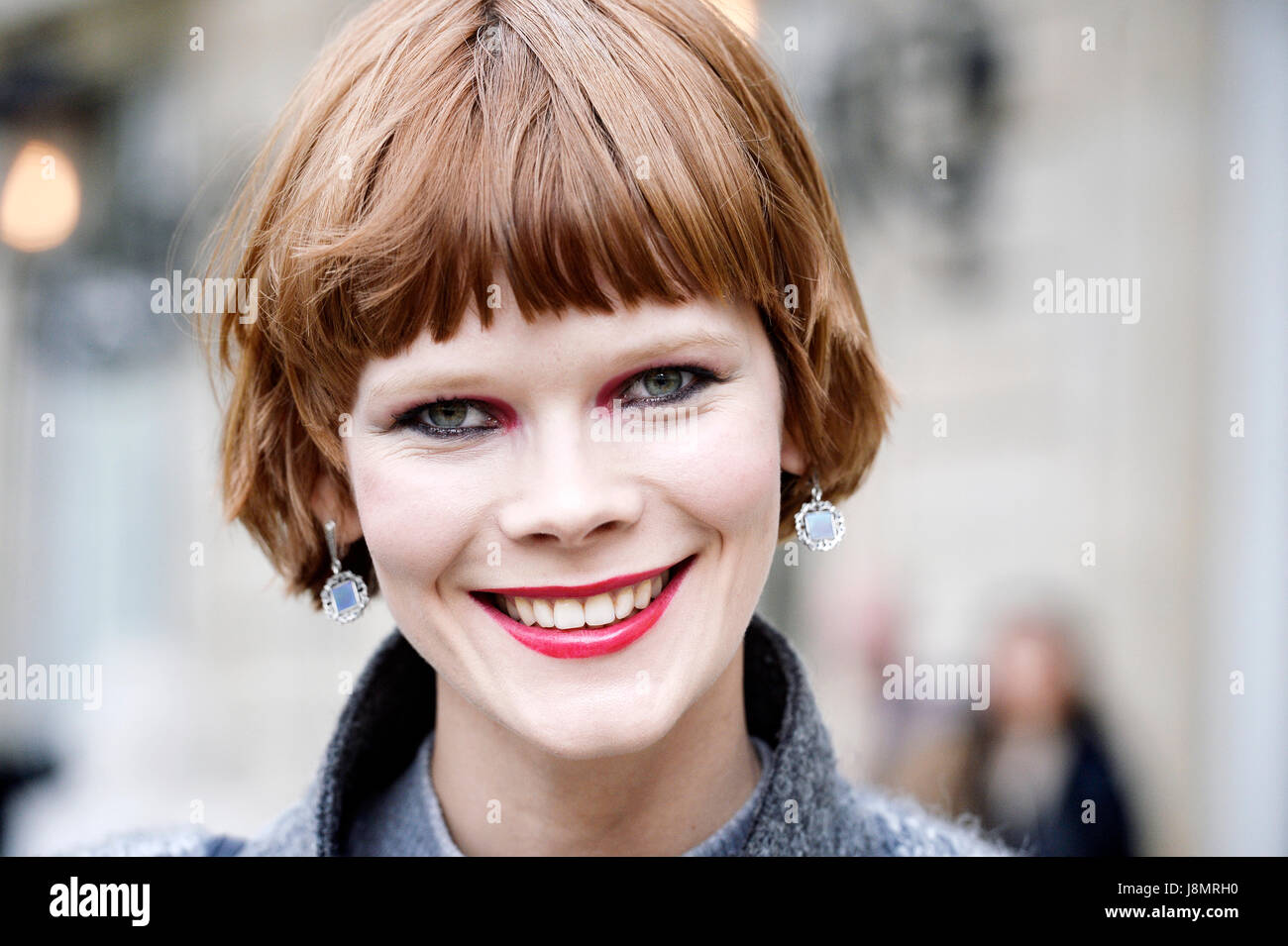 Irina Kravchenko fuori Vanessa Seward, la settimana della moda di Parigi 2017, Francia Foto Stock