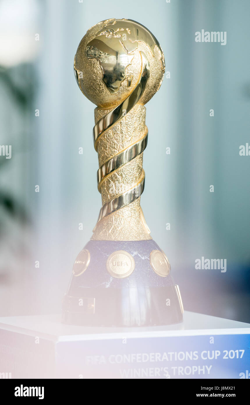 Fifa confederations cup trophy immagini e fotografie stock ad alta  risoluzione - Alamy