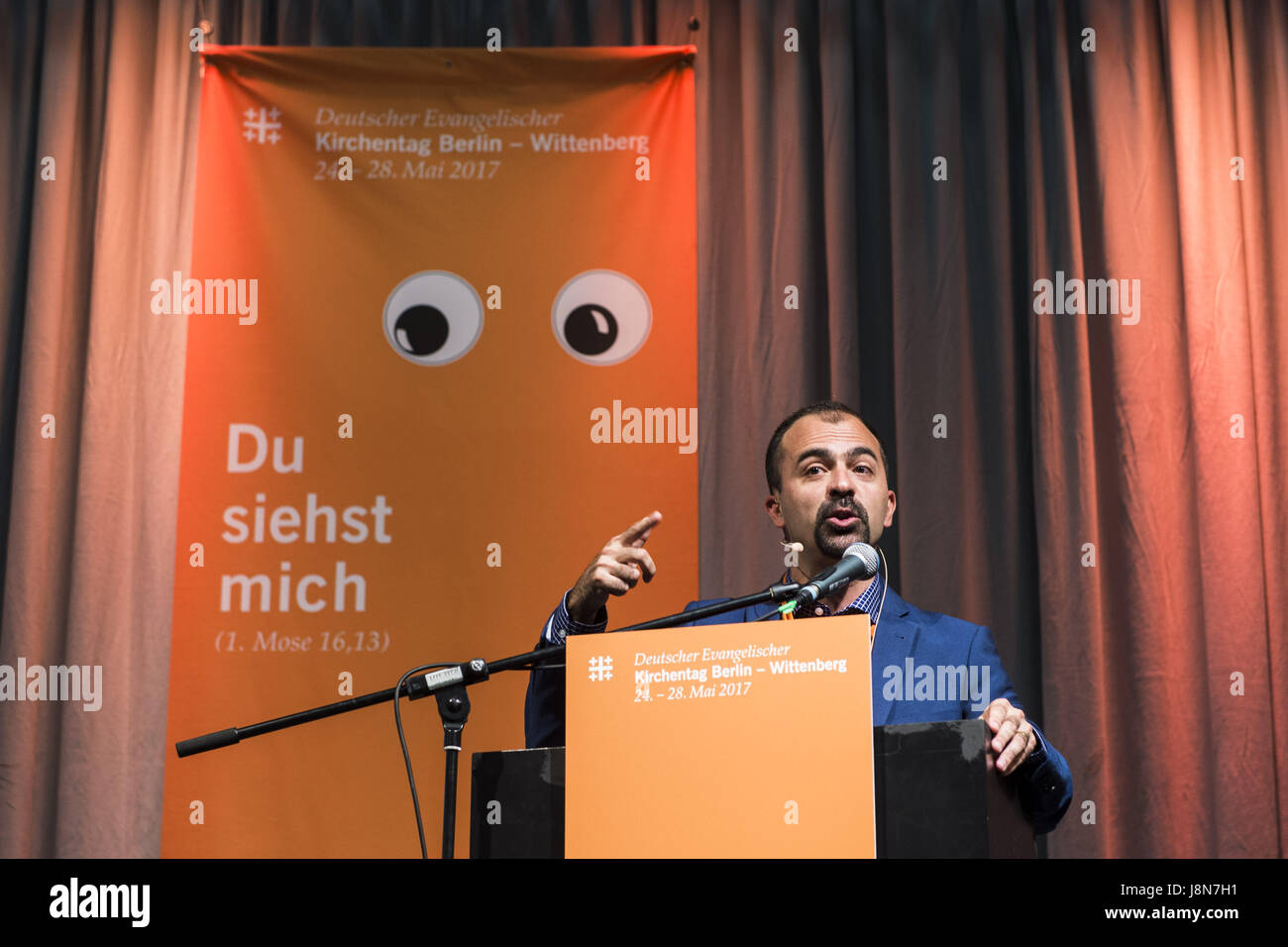 25 maggio 2017 - Berlin, Berlin, Germania - FRANZ MUENTEFERING, professore di economia politica presso l'Università di Pretoria e direttore del Centro per lo studio della governance dell'innovazione, durante la trentaseiesima Chiesa protestante di Germania congresso che si svolgerà a Berlino e a Wittenberg dal 24 al 28 maggio 2017 sotto lo slogan "mi vedi" [Tedesco: "u siehst mich' (credito Immagine: © Jan Scheunert via ZUMA filo) Foto Stock